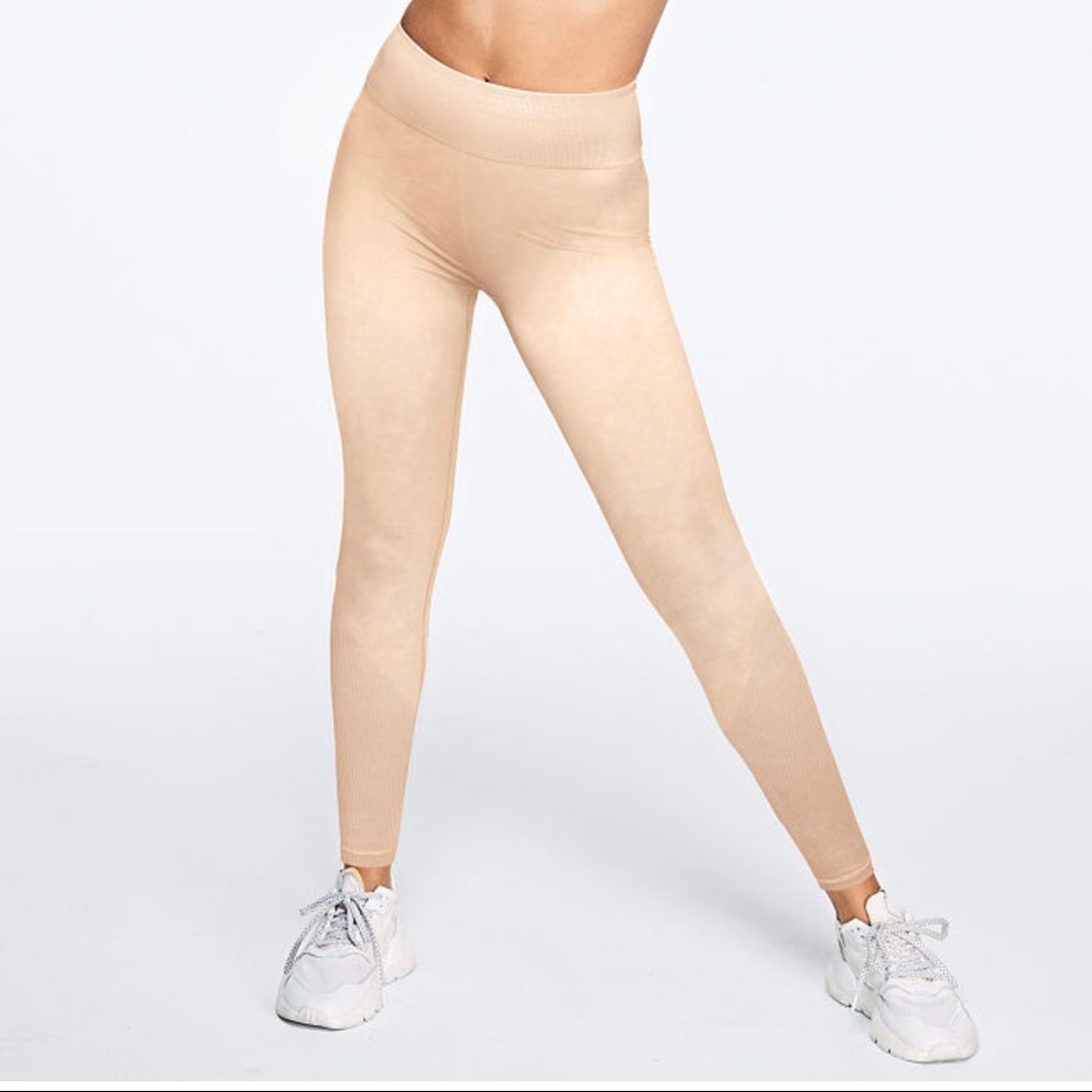 NWOT PINK Victoria’s Secret Seamless Leggings